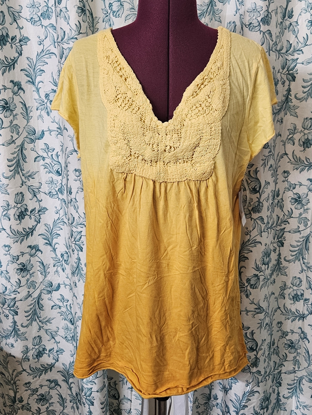 Energie Yellow Ombre Crochet Yoke Short Sleeve Tunic